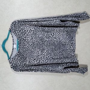 2/$15 5153 H & M tan and black animal print sweater XL